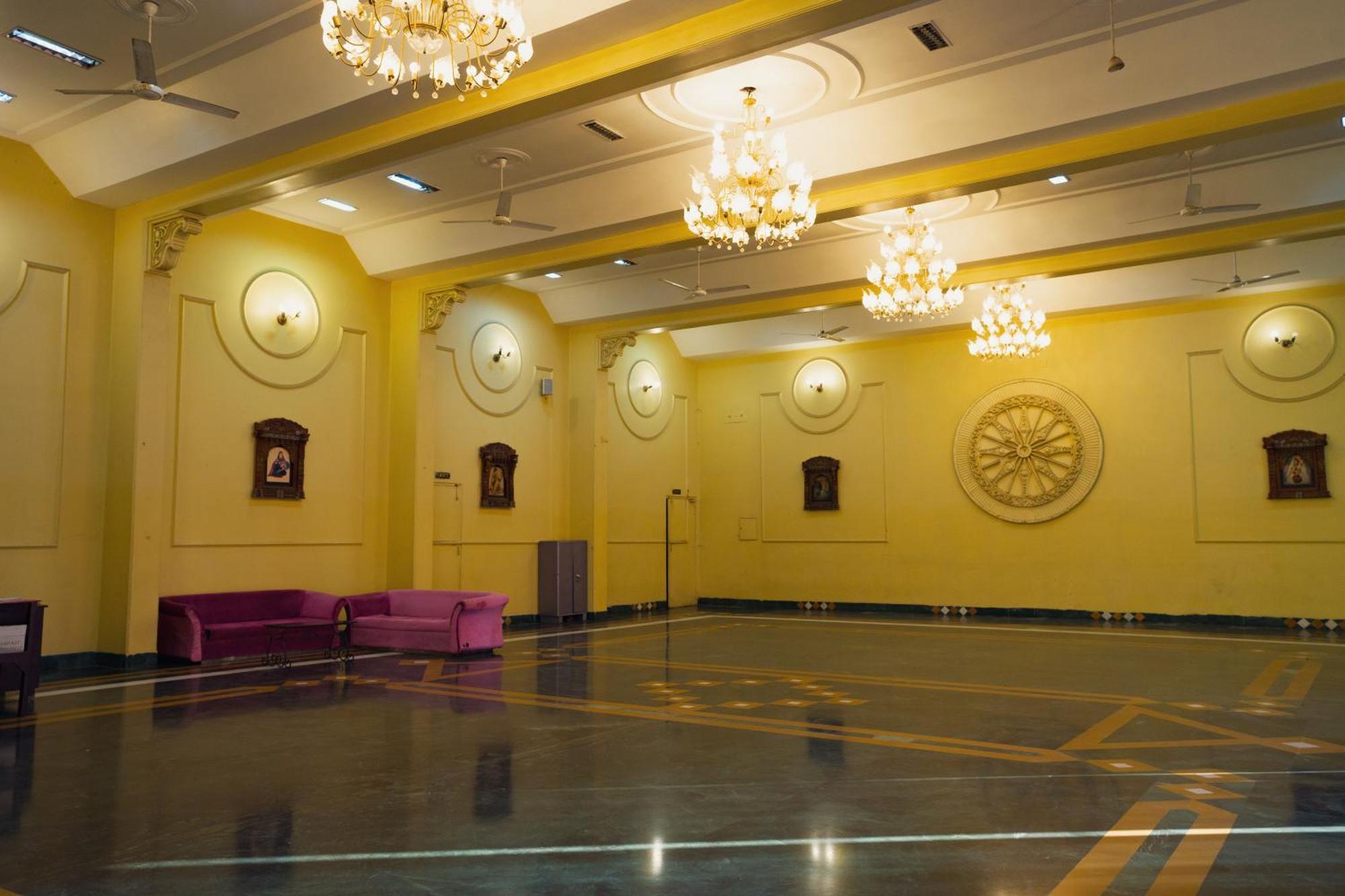 Hotel Girdhar Mahal Indaur Kültér fotó
