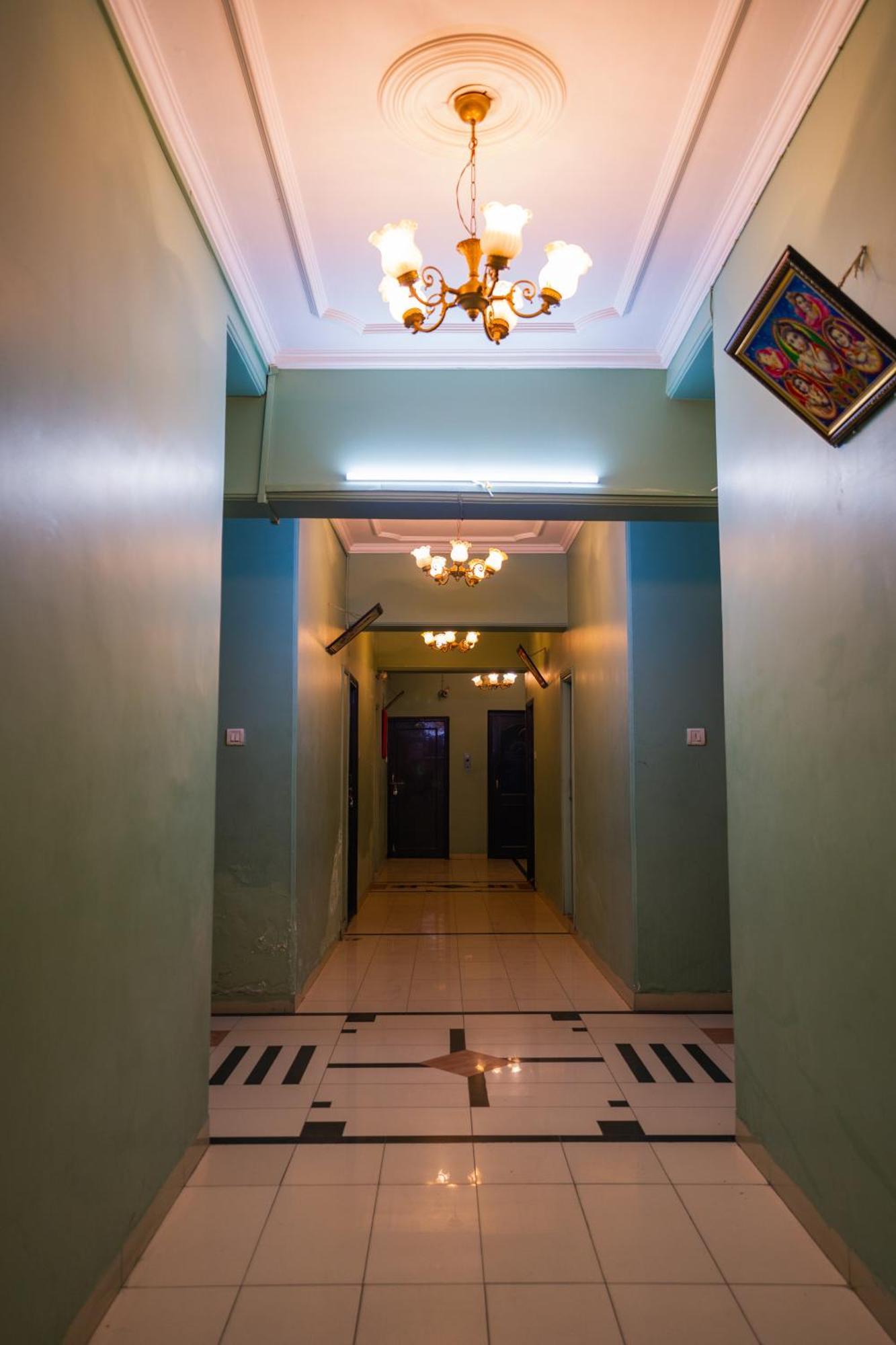 Hotel Girdhar Mahal Indaur Kültér fotó