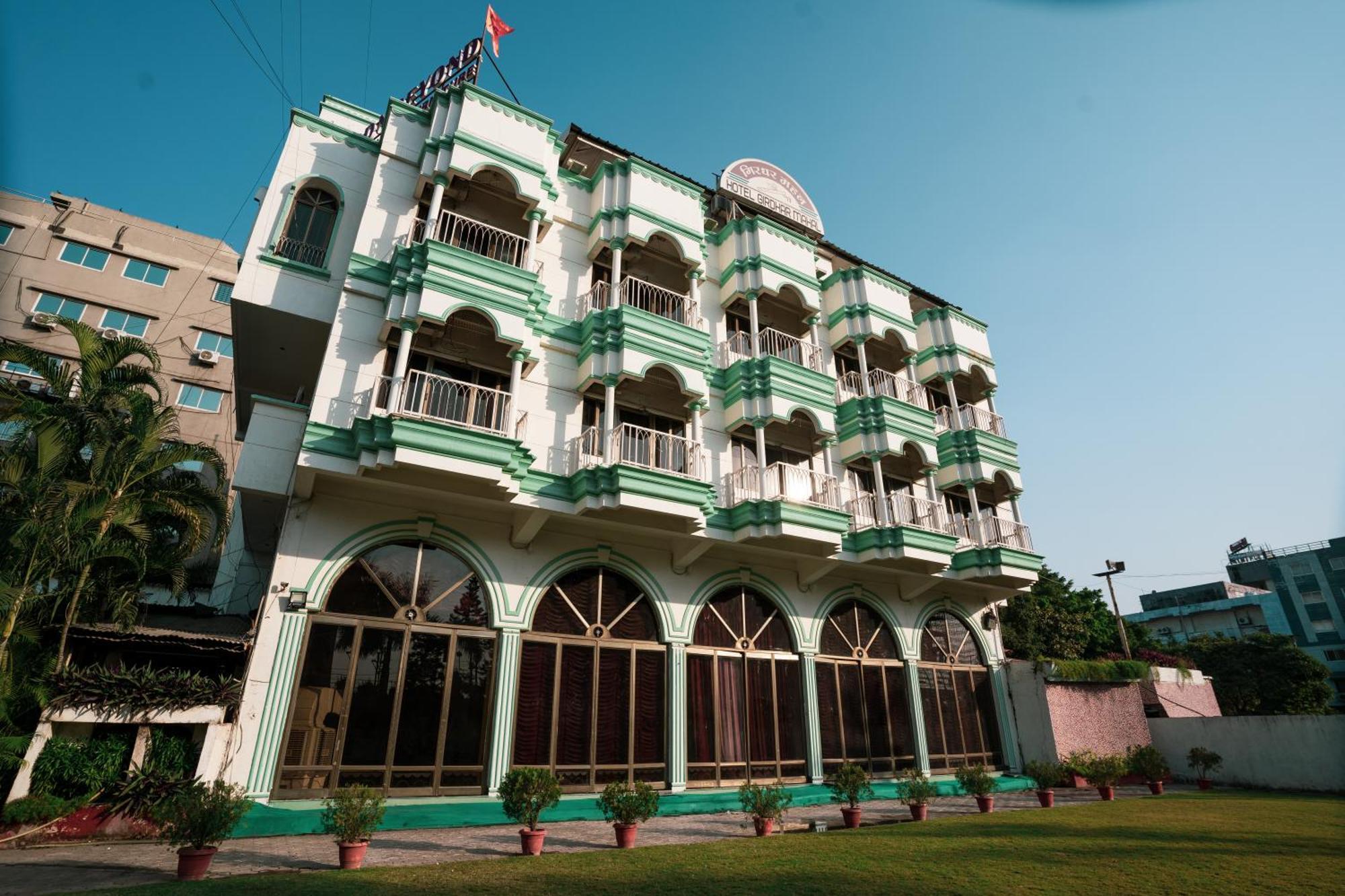 Hotel Girdhar Mahal Indaur Kültér fotó